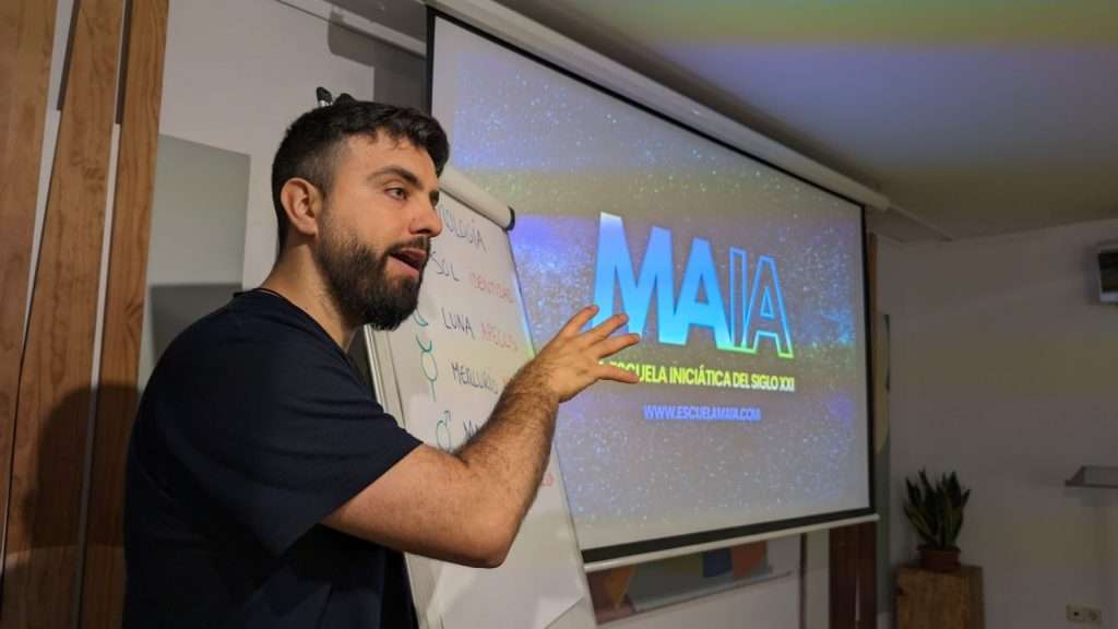 diego sanz escuela maia